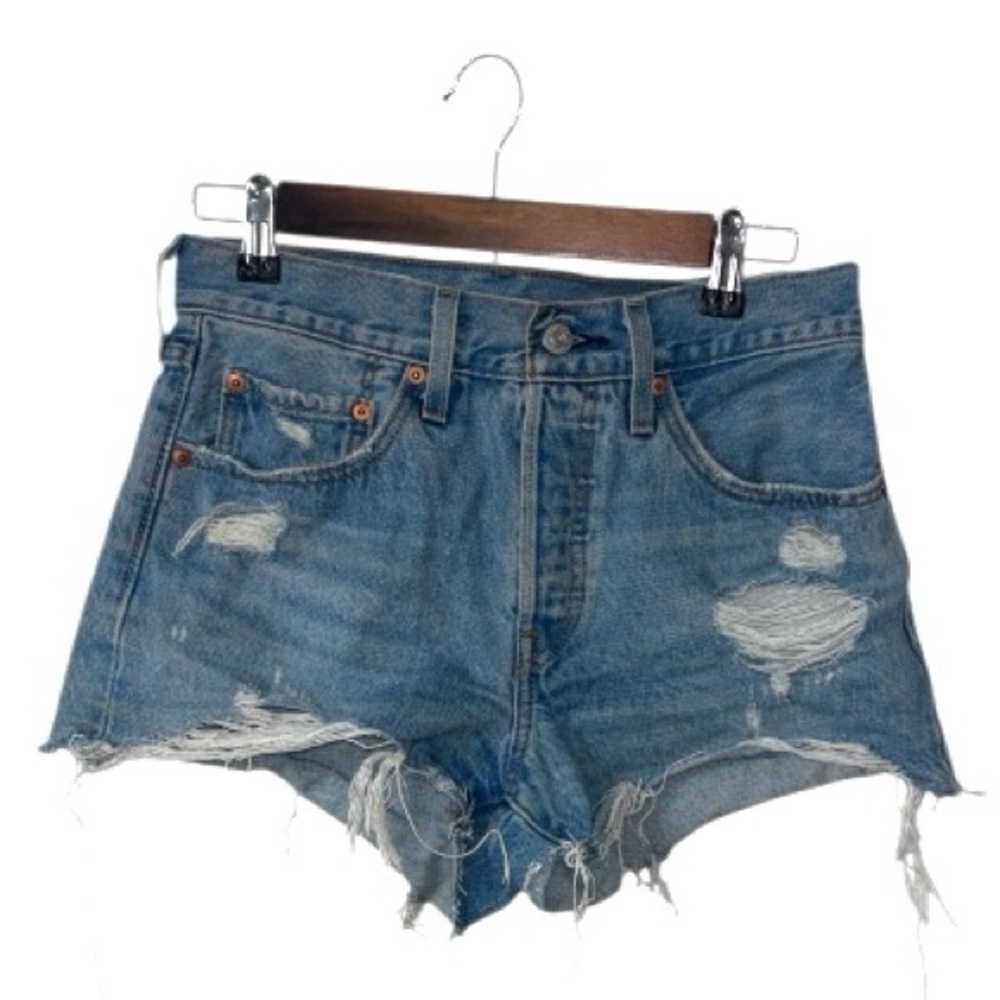Levi’s 501 Jean Shorts Blue Denim Distressed Butt Booty Cute Daisy Dukes Size 26